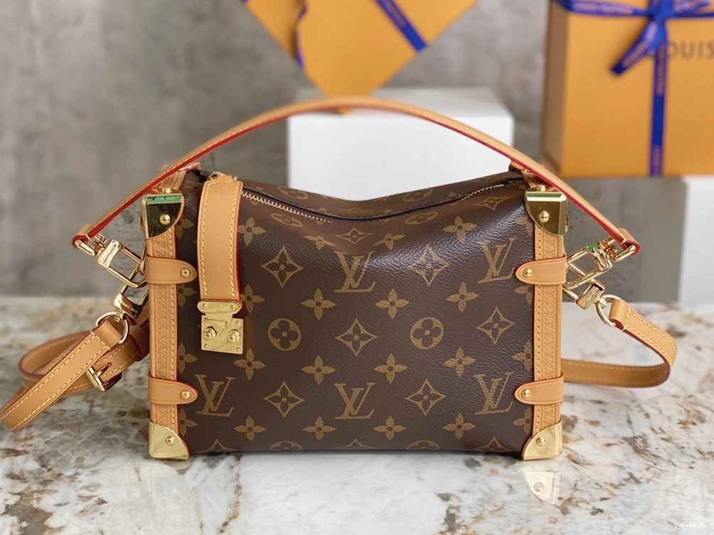 VUITTON MM LOUIS TRUNK SIDE 0129